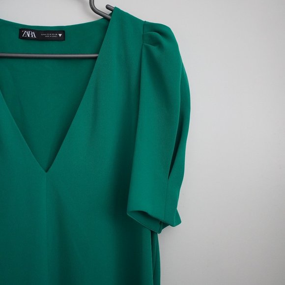 Beautiful green dress Zara) - Picture 8 of 12